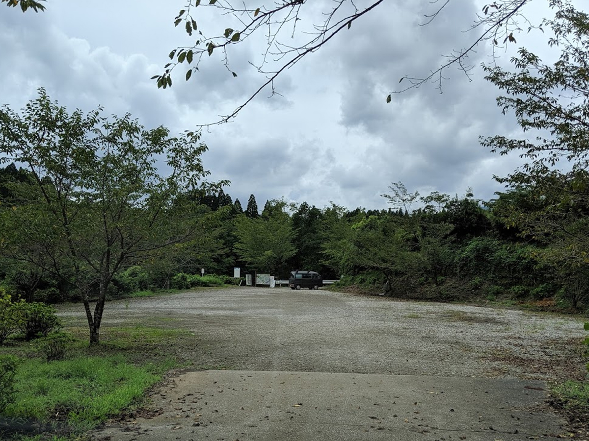 籾木池の駐車場